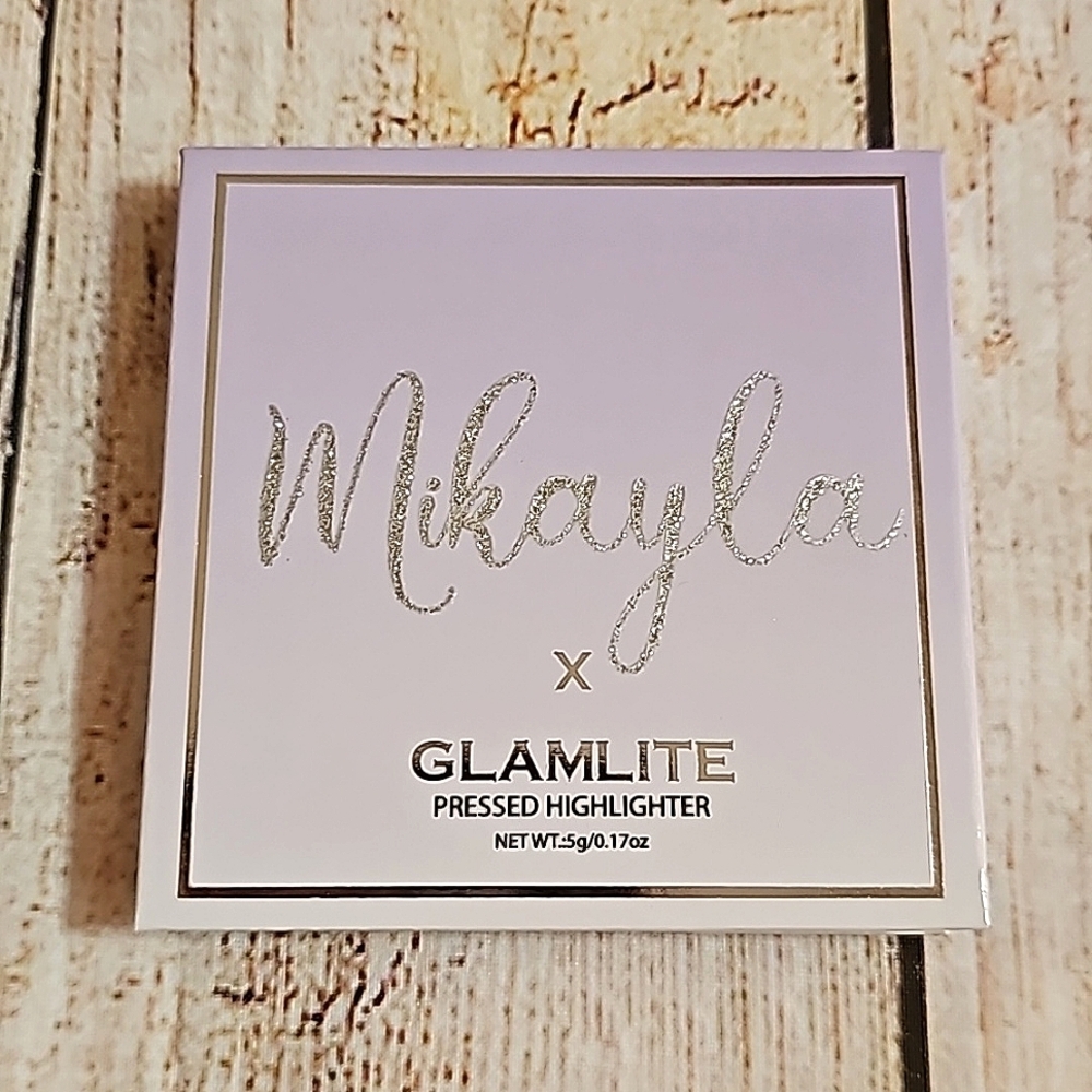BNIB Glamlite x Mikayla Bundle - Picture 12 of 14